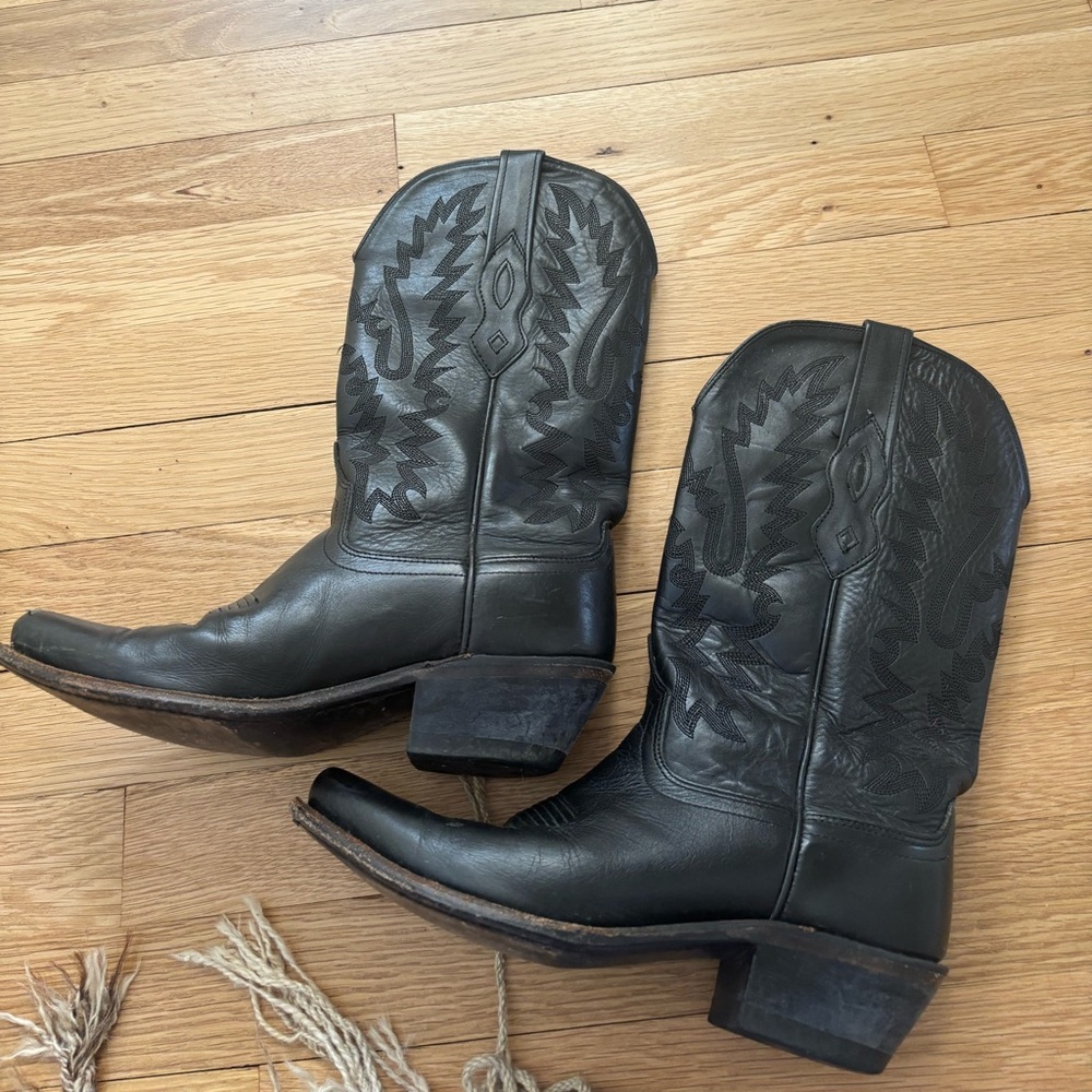 Women’s cowboy boots